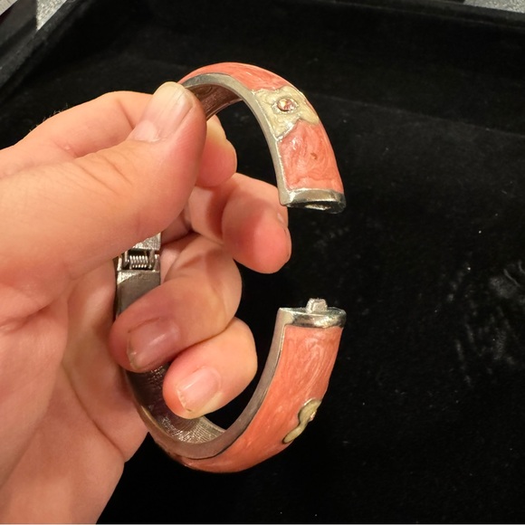 White Daisy Pink Enamel Clamper Bracelet - Picture 5 of 8